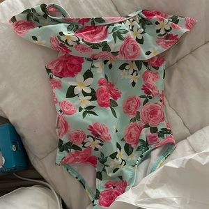 Ruffle butt new 12-18 mos one piece floral bathing suit
